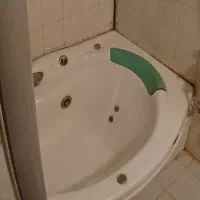 وان و جکوزی حمام