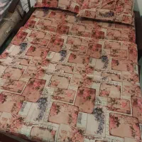 مبل تختخوابشو سالم بدنه فلز محکم|مبلمان خانگی و میز عسلی|لاهیجان, گلستان|دیوار