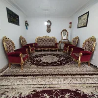 یک دستک مبل سلطنتی با چوب راش