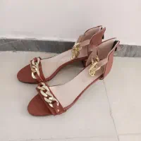 کفش بند کارتیر سایز ۳۹ در حد نو