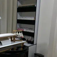 استند آرایشی و لاک