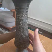 گلدان برنزی قدیمی
