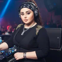 دی جی خواننده