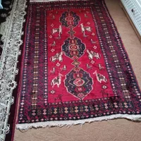 یه قالی دست بافت وکناره