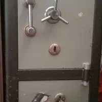 سینک دوقلو میزکامپیوترمیزتلویزیون گاوصندوق|میز تحریر و کامپیوتر|تربت جام, معدآباد|دیوار