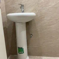 روشویی و پایه همراه شیر نو استفاده نشده|لوازم سرویس بهداشتی|تهران, گلستان (شهرک راه آهن)|دیوار