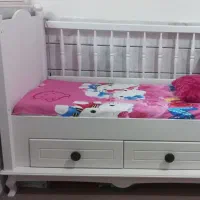 تخت کودک|تخت و صندلی بچه|اشتهارد, |دیوار