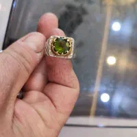 انگشتر دست‌ساز نگین زبرجد