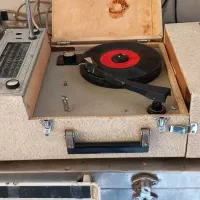 گرامافون قدیمی سالم و به شرط|کلکسیون اشیاء عتیقه|همدان, |دیوار