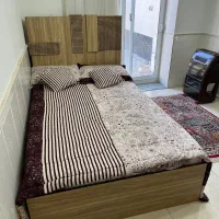 تخت یک و نیم نفره