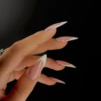 تخفیف ویژه آموزش کاشت ناخن همراه با استخدام|خدمات آرایشگری و زیبایی|مشهد, ولیعصر (شهرک غرب)|دیوار