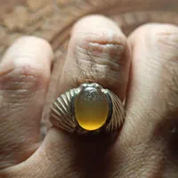 انگشتر عقیق زرد حکاکی دست|جواهرات|رشت, شهرک صبا|دیوار