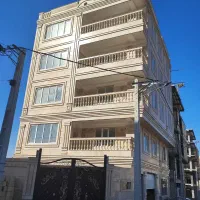 یک واحد آپارتمان طبقه چهارم