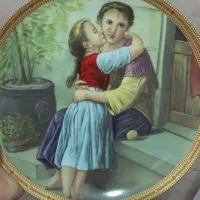 بشقاب دیوارکوب.