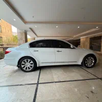 جنسیس سدان|خودرو سواری و وانت|تهران, میدان ولیعصر|دیوار
