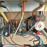 پکیج دیواری ایران رادیاتور دست دوم|آبگرمکن، پکیج، شوفاژ|تهران, نارمک|دیوار