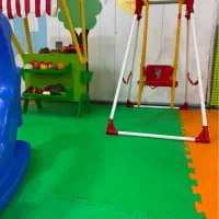 تاپ پایه دار کودک سالم و بسیار تمیز