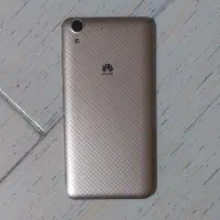 گوشی هوآوی با جعبه