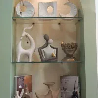 دکوری و عروسک
