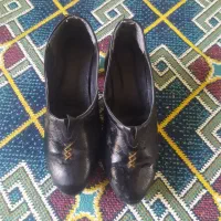 دو جفت کفش مشکی|کیف، کفش، کمربند|گنبد کاووس, |دیوار