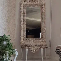 آیینه و کنسول