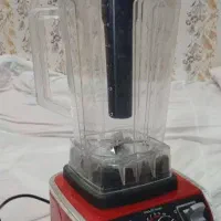 بلندر ‌..میز کامپیوتر ویتربن