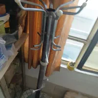 چوب لباسی ایستاده