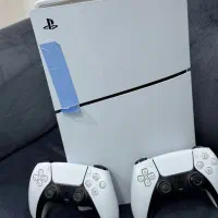 پلی استیشن پنج همراه دو دسته