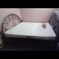 تخت ۲ نفره با تشک سالم