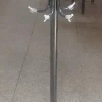 چوب لباسی ایستاده