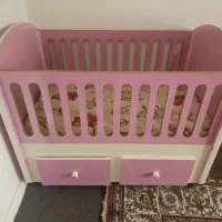 تخت نوزاد سالم