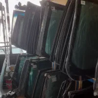 شیشه خم اتومبیل