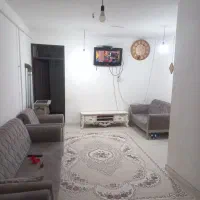 اپارتمان طبقه یک حمیدیان خیابان ایران خ انصاری