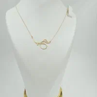 گردنبند زیر گرم