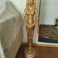 دو عدد مجسمه
