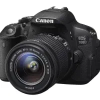 دوربین کنون 700D