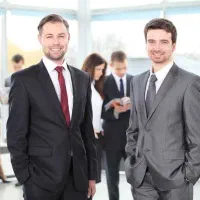 استخدام نیروی دفتری