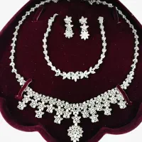 سرویس کامل نقره شیک و بی نقص بدون هیچ نگین و زیبا