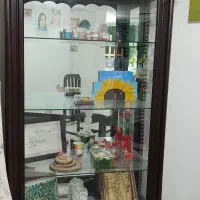 کتابخانه ویترین آیینه دار با طبقات شیشه ای سالم