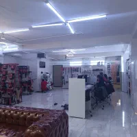 منشی و کارمند اداری