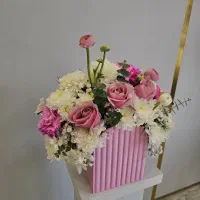 گل فروشی گلاریس باکس گل هلالی صورتی سفید|گل و گیاه طبیعی|تهران, شهرک هما|دیوار