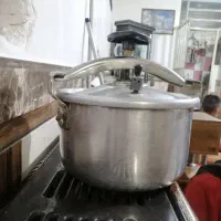 زودپز|ظروف پخت‌وپز|شیراز, میانرود|دیوار