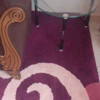 یک دست مبل ۷ نفر همراه میز وسط ودوتا گل میز