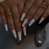 کاشت ناخن و‌آموزش ناخن