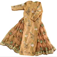 فروش لباسمحلی/ در حد نو/قیمت مناسب|لباس|فیروزآباد (فارس), |دیوار