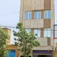 مغازه و ۳ طبقه نبش خیابان