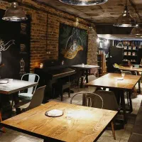 استخدام باریستا(خانم)