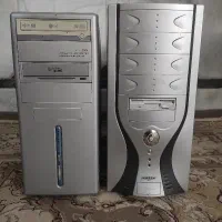دو عدد پوش کیس و یک سیستم کامپیوتر