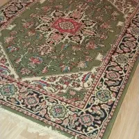 فرش ۴ متری و یک در یک و نیم