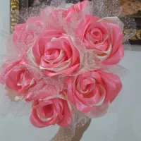 گل رز روبانی